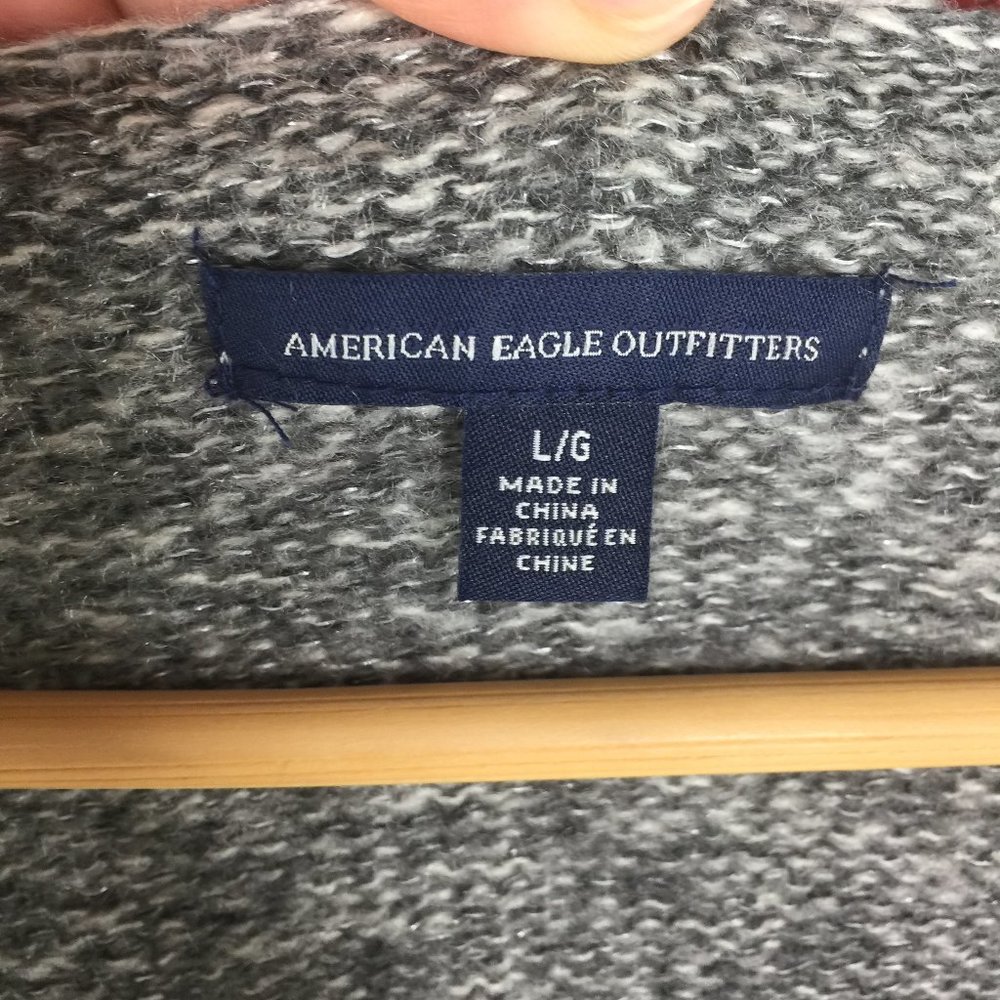 AEO loose front tribal print gray/red cardigan - Picture 4 of 6